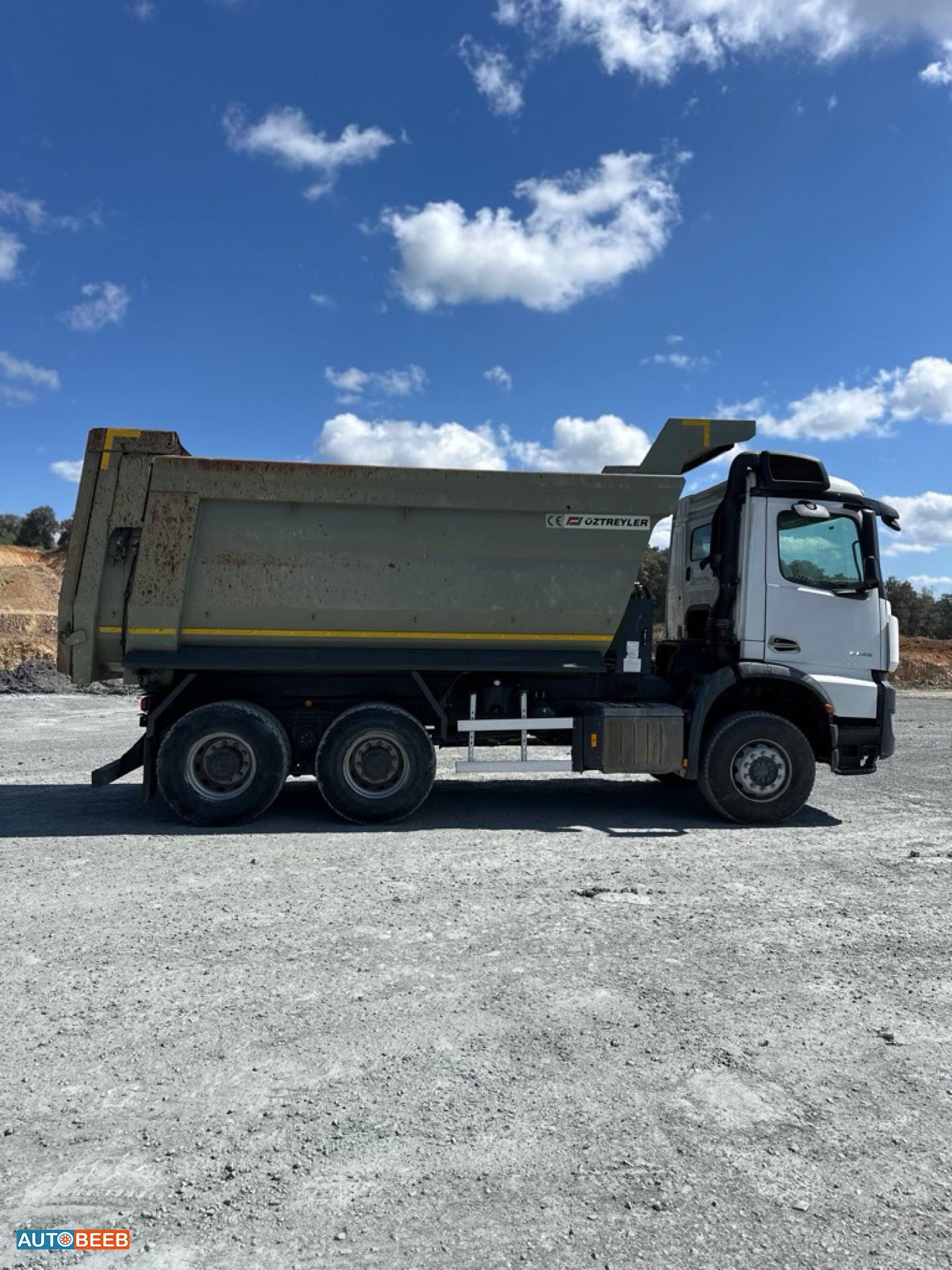 Tipper Mercedes Benz 2023