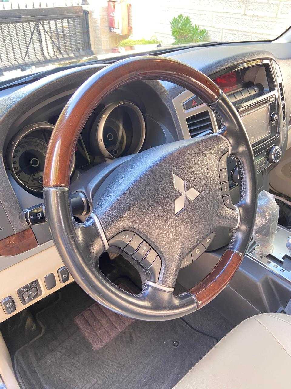 Mitsubishi Pajero 2016