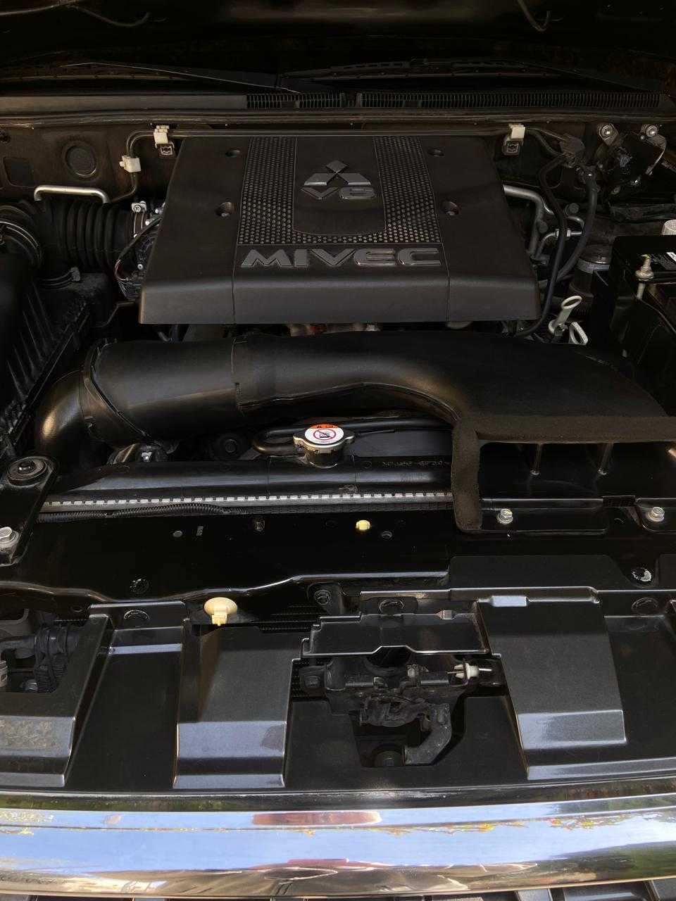 Mitsubishi Pajero 2016