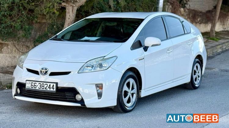 تويوتا بريوس 2014