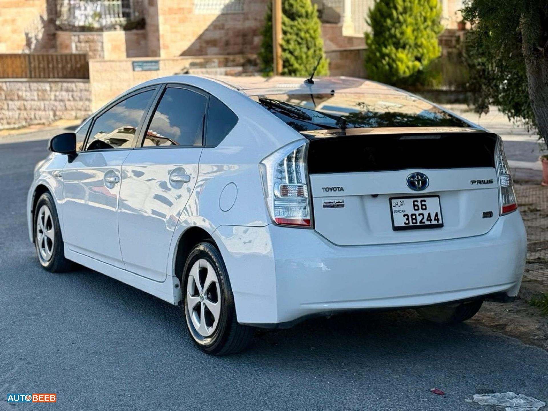 تويوتا بريوس 2014