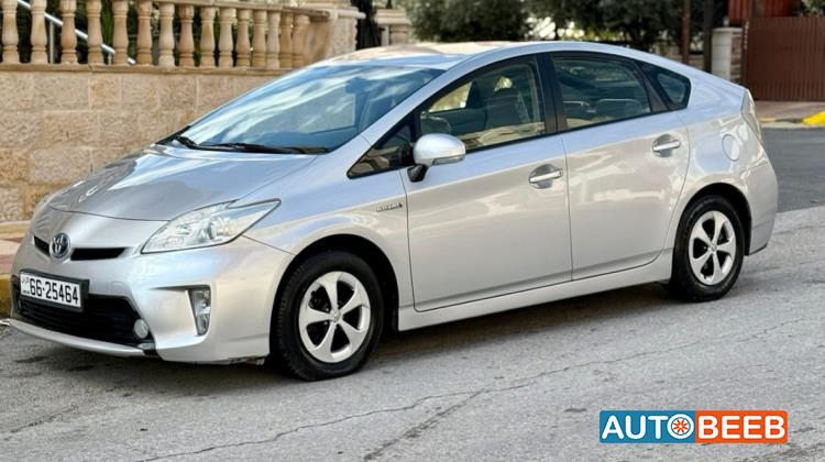 تويوتا بريوس 2014