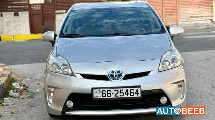 تويوتا بريوس 2014