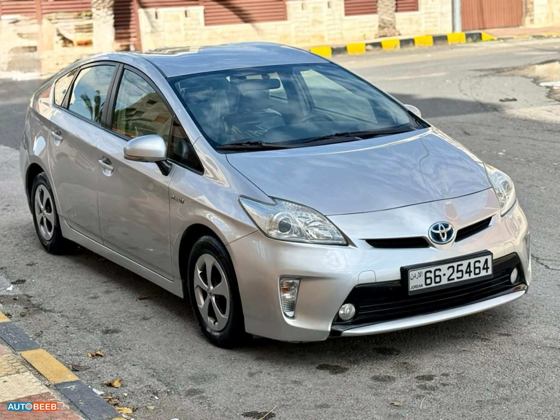 تويوتا بريوس 2014