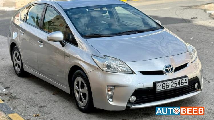 تويوتا بريوس 2014