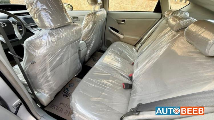 تويوتا بريوس 2014