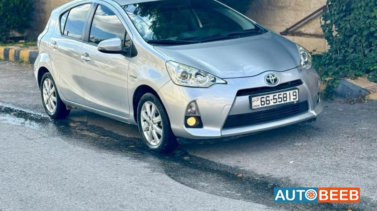 تويوتا بريوس سي 2014