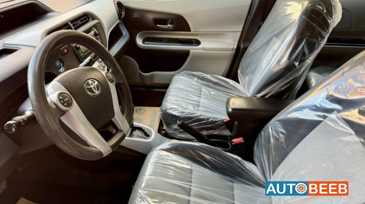 تويوتا بريوس سي 2014