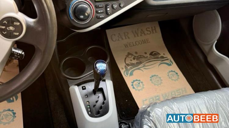 تويوتا بريوس سي 2014