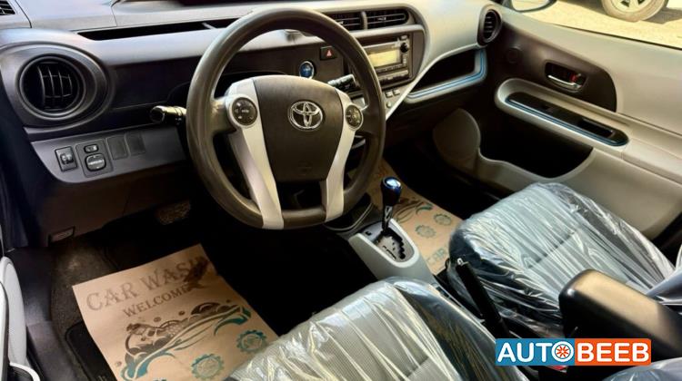 تويوتا بريوس سي 2014