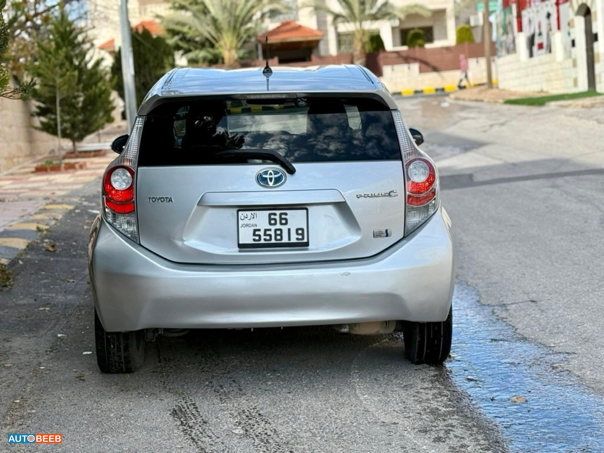 تويوتا بريوس سي 2014