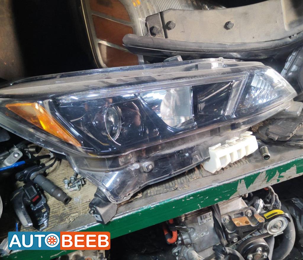 ضوء امامي يمين شمال نيسان ليف 2018 2019 2020 2021 2022 2023