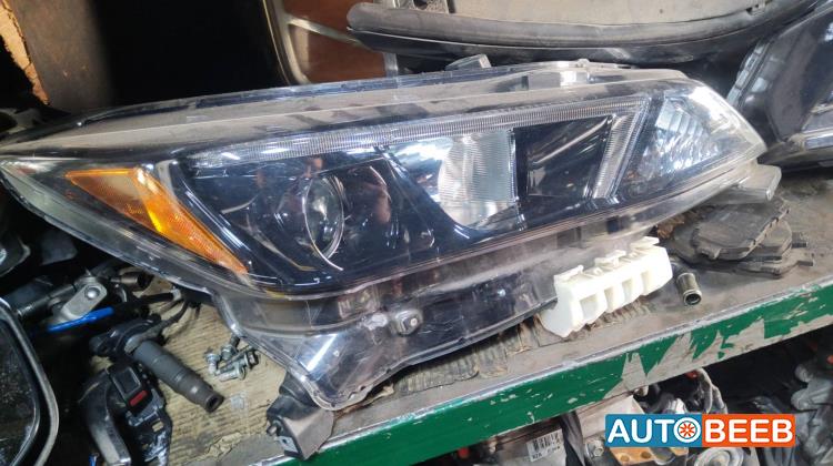 ضوء امامي يمين شمال نيسان ليف 2018 2019 2020 2021 2022 2023