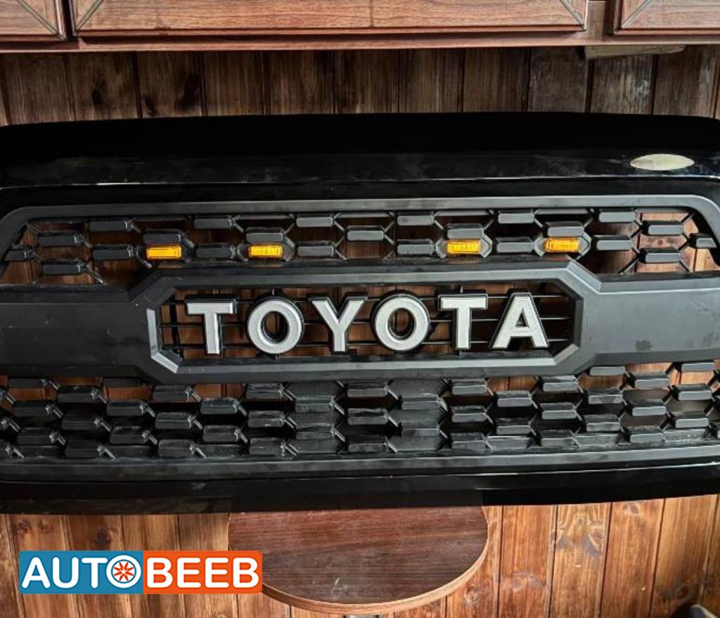 Body  Grilles Toyota Tacoma