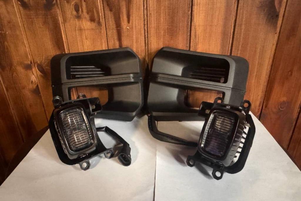 كشاف امامي تويوتا تاكوما 2017 2018 2019 2020 2021 2022 2023