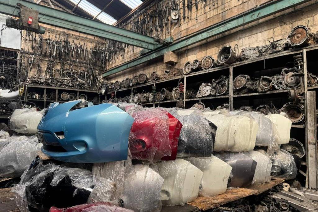 واجهة أمامية طمبون نيسان ليف 2010 2011 2012 2013 2014 2015 2016