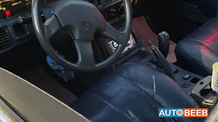 Mitsubishi Galant 1990