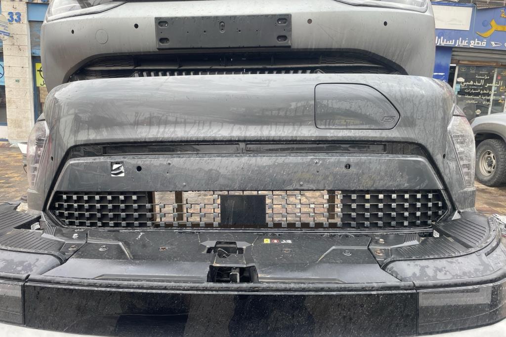 واجهة امامية طمبون اضوية يمين شمال هيونداي كونا كهرباء 2024 2025