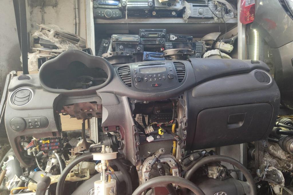 Cabin  Dashboard Hyundai i10
