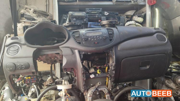 Cabin  Dashboard Hyundai i10