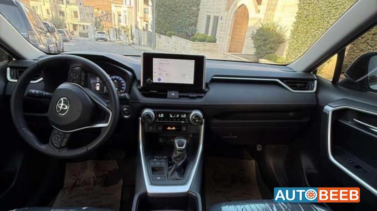 Toyota RAV4 2023