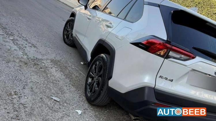 Toyota RAV4 2023