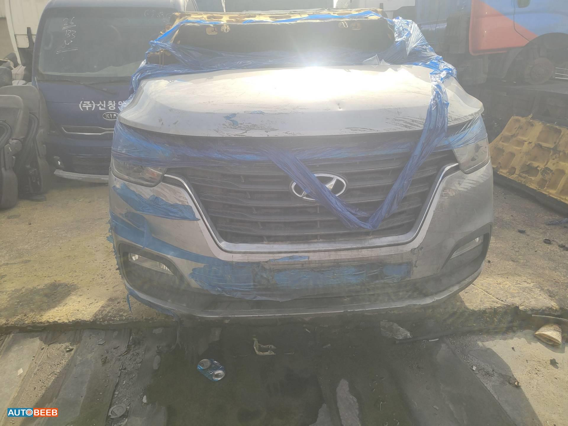 Body  Front clip Hyundai H1