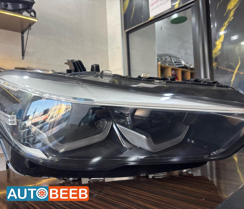 ضوء يمين بي ام X5 2022