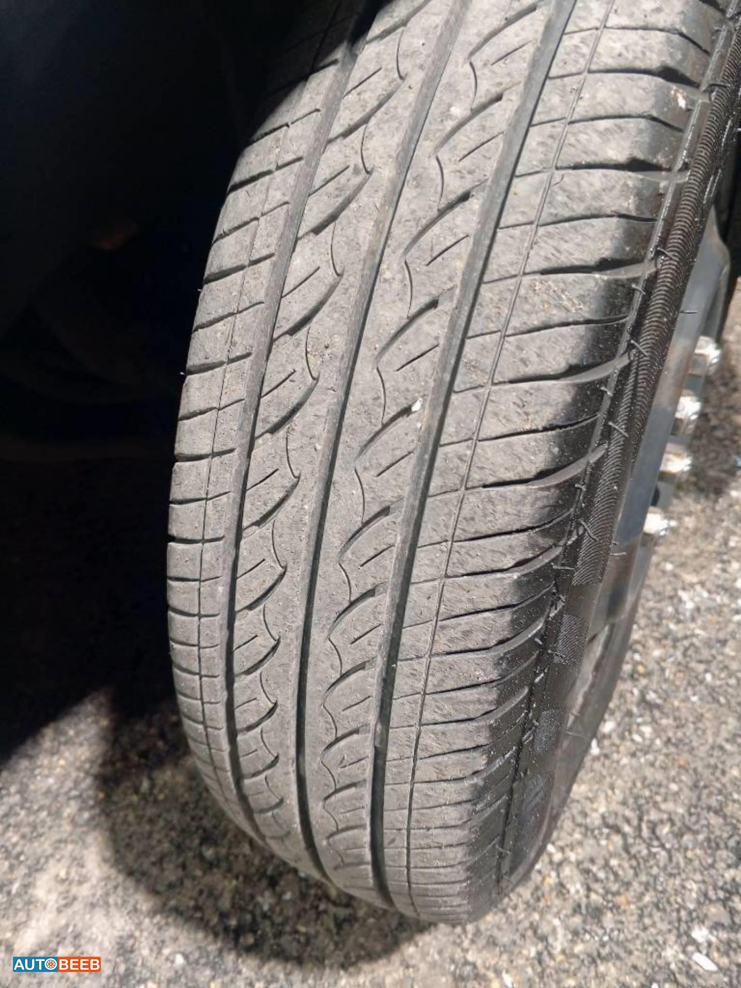 هيونداي i10 2011