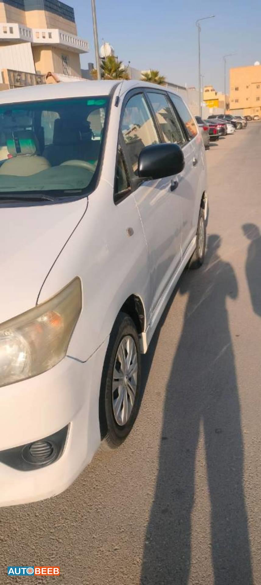 تويوتا انوفا 2014