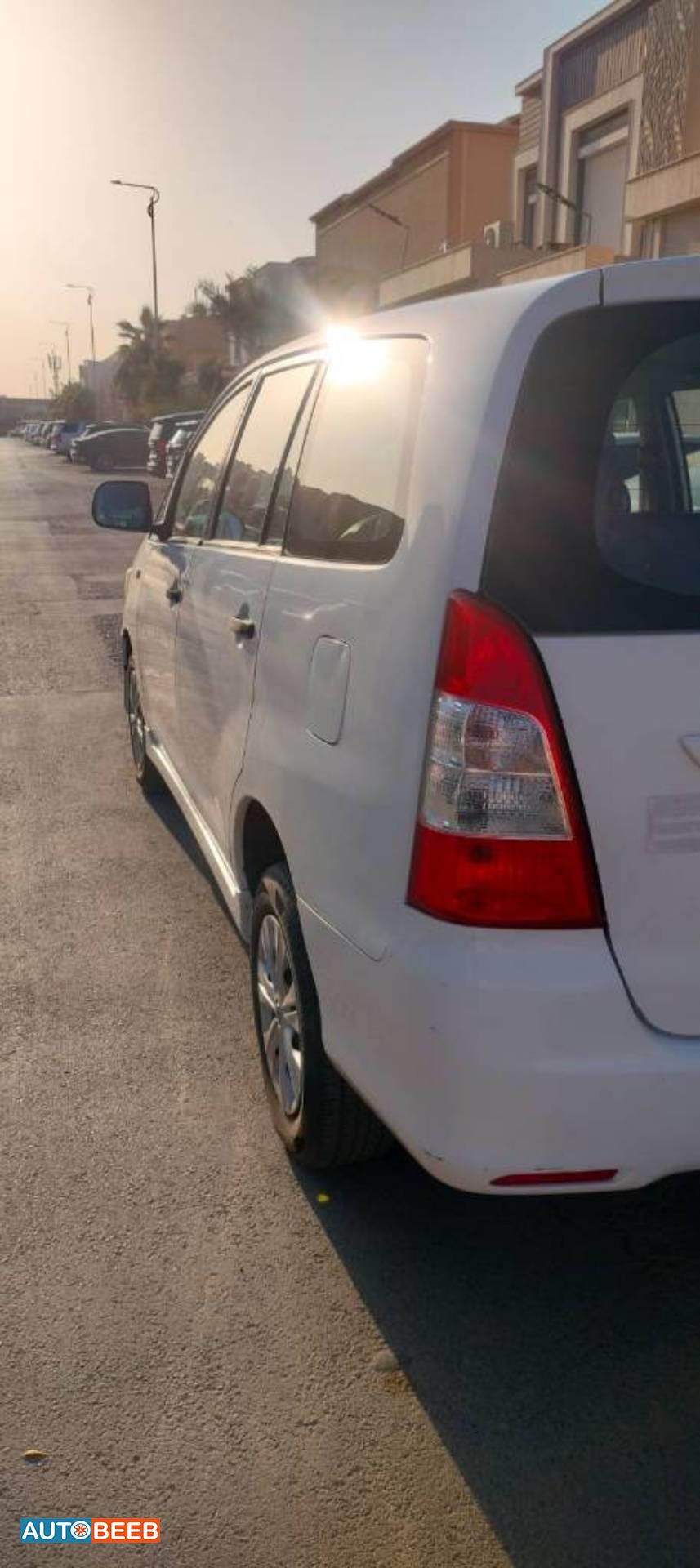 تويوتا انوفا 2014