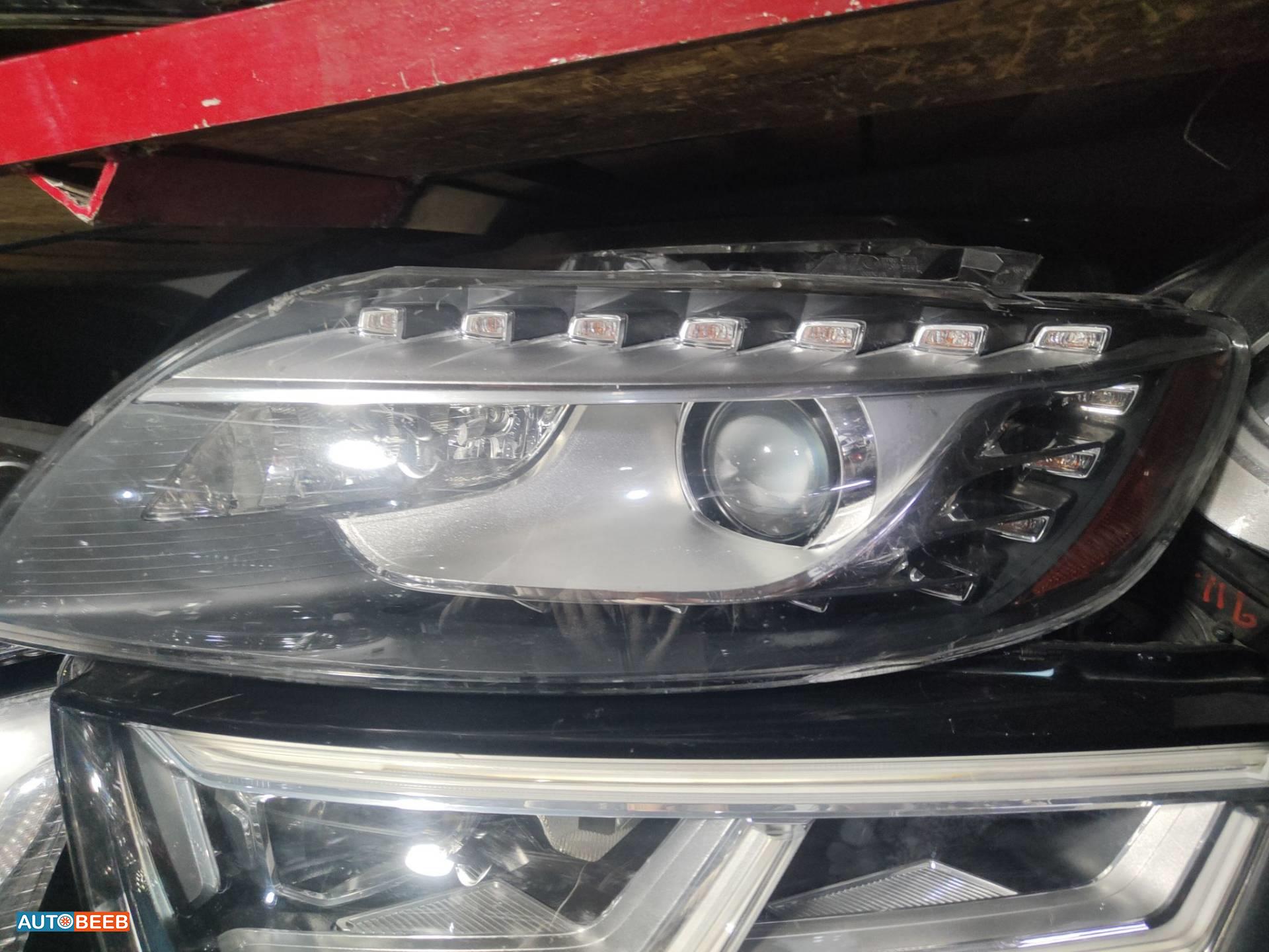 ضوء امامي يمين شمال اودي Q7 2011 2012 2013 2014 2015