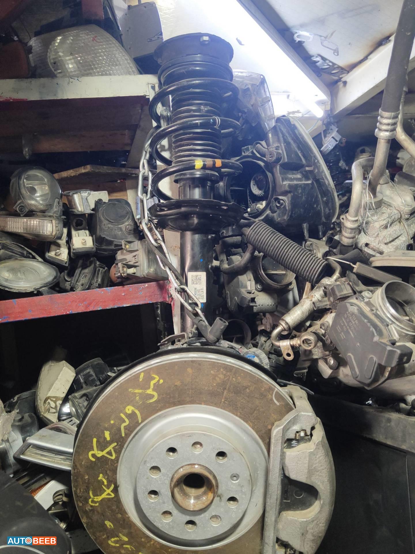  Shock Absorber Volkswagen Tiguan