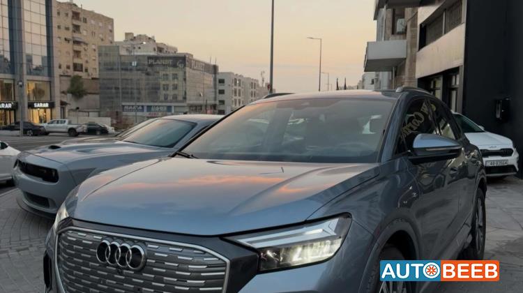 Audi Q4 e-tron 2023