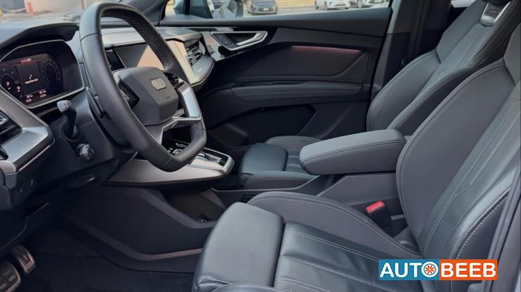 Audi Q4 e-tron 2023