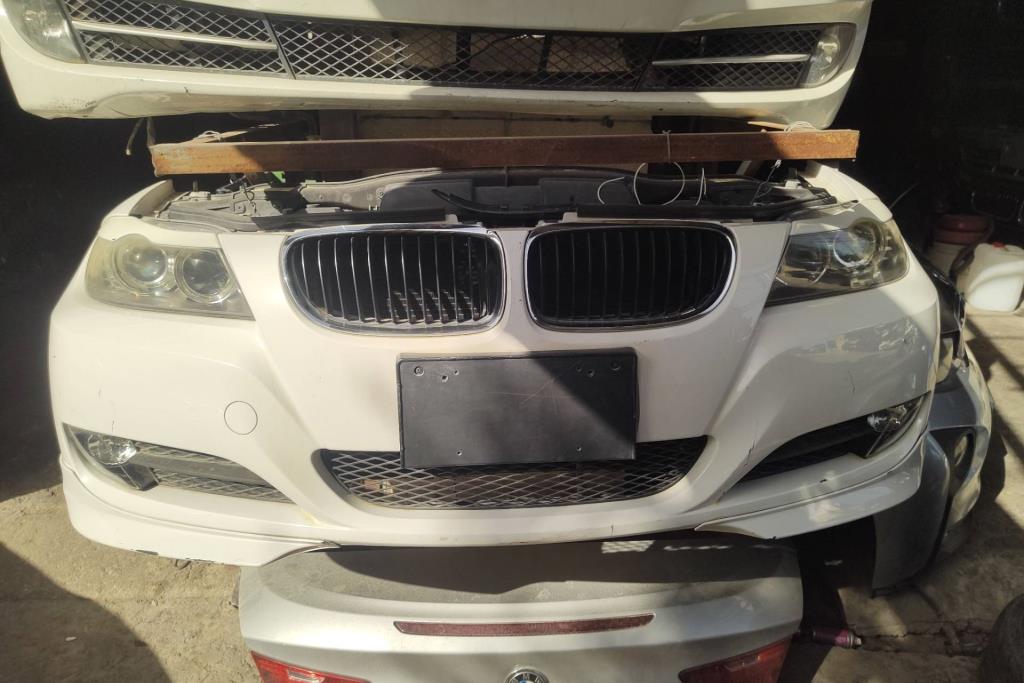 واجهة أمامية طمبون اضوية يمين شمال بي ام دبليو 320 2011 2012