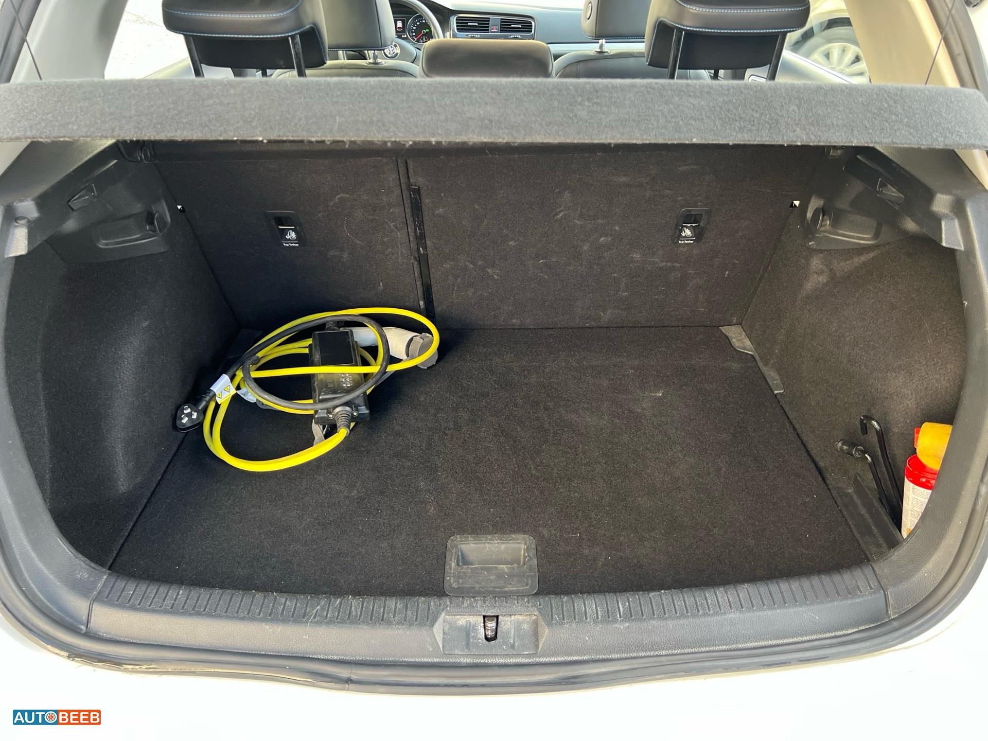 فولكس فاجن E-جولف 2019