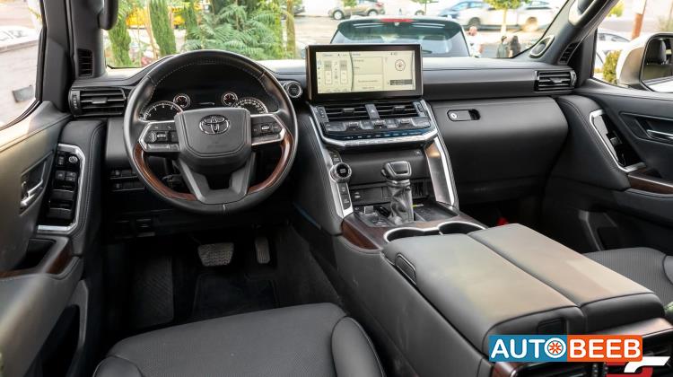 Toyota Land Cruiser 2024