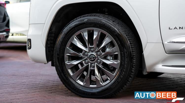 Toyota Land Cruiser 2024