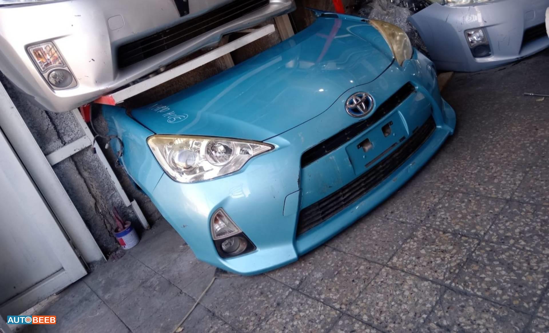 Body  Front clip Toyota Prius C