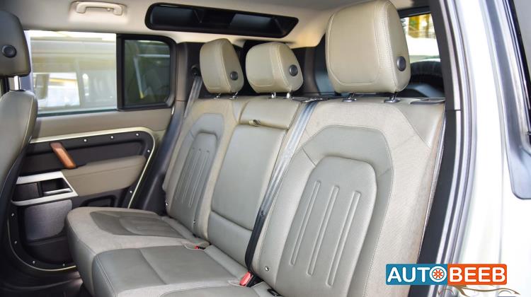 Land Rover Defender 2021