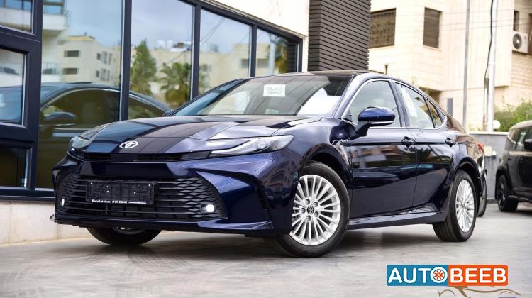 Toyota Camry 2025
