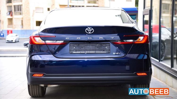 Toyota Camry 2025