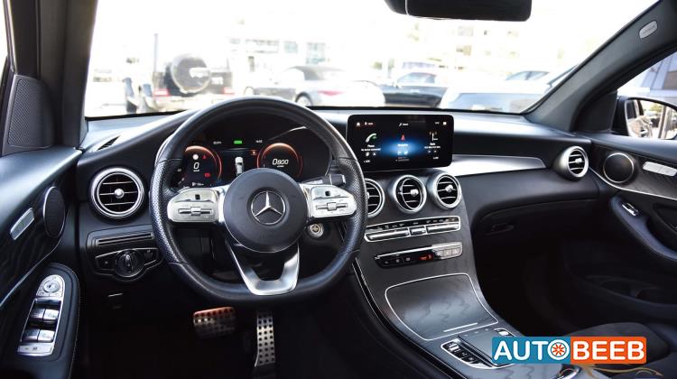 Mercedes Benz GLC200 2021