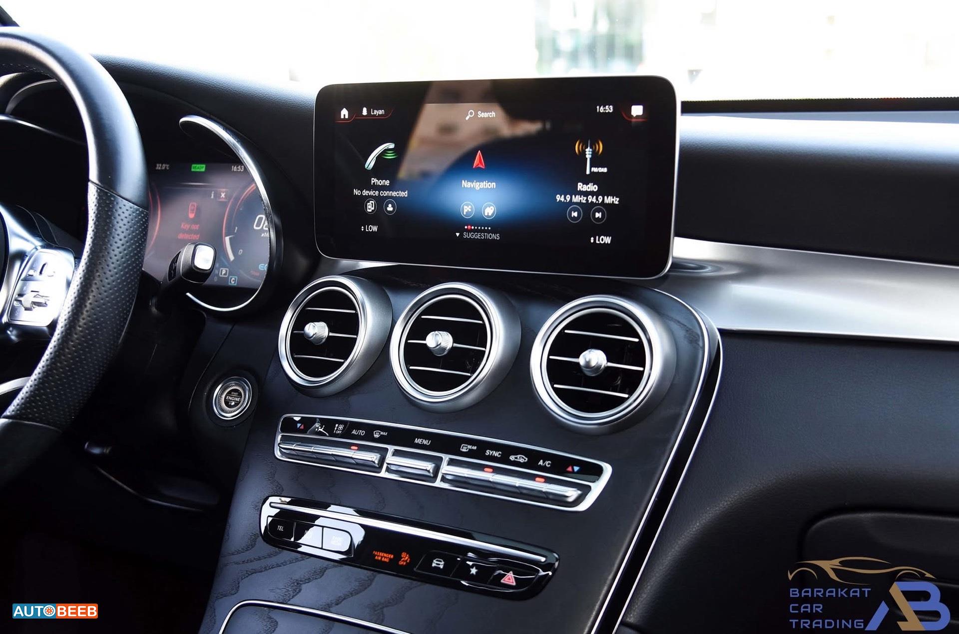 Mercedes Benz GLC200 2021