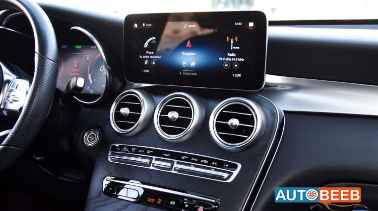 Mercedes Benz GLC200 2021