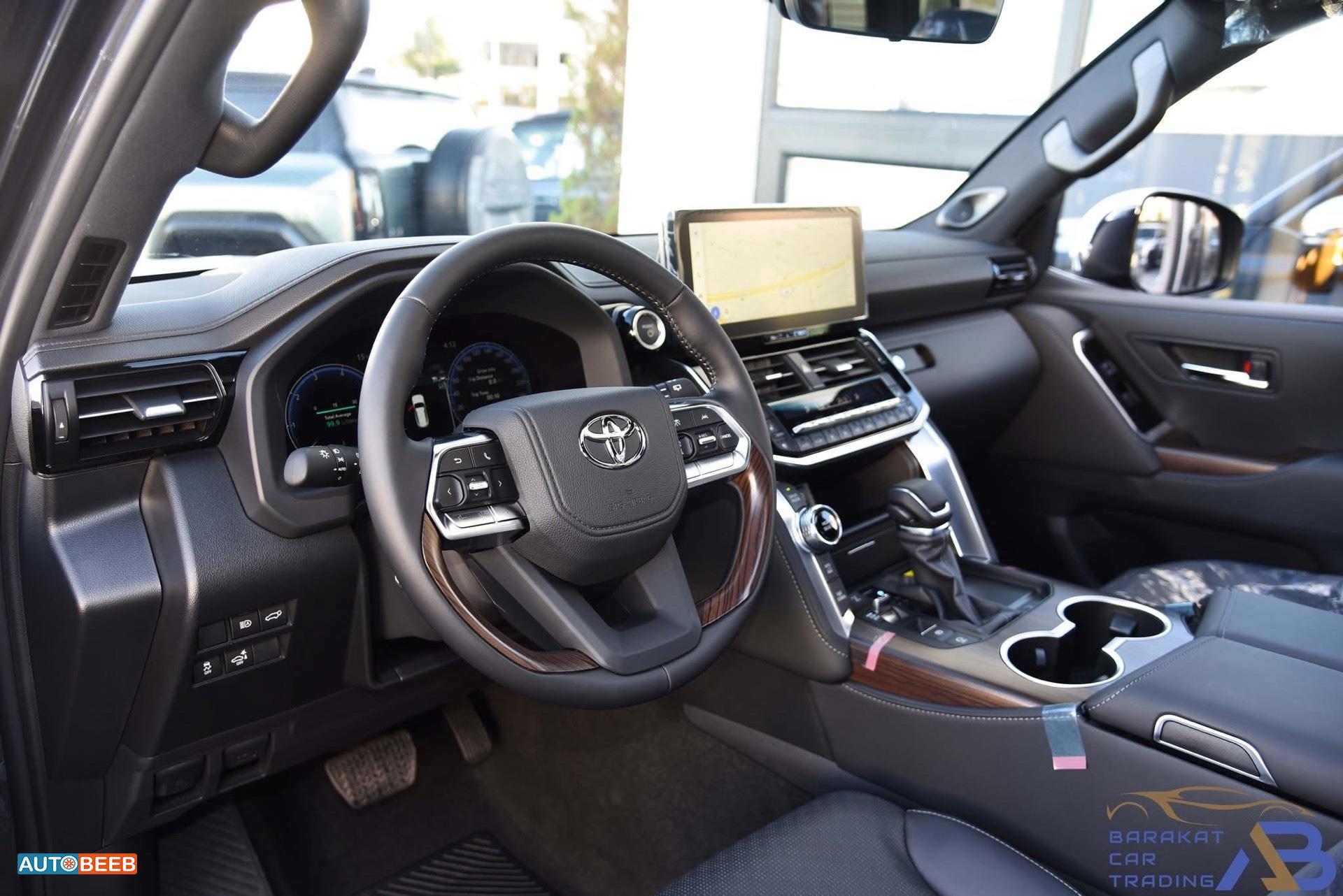 تويوتا لاندكروزر 2025