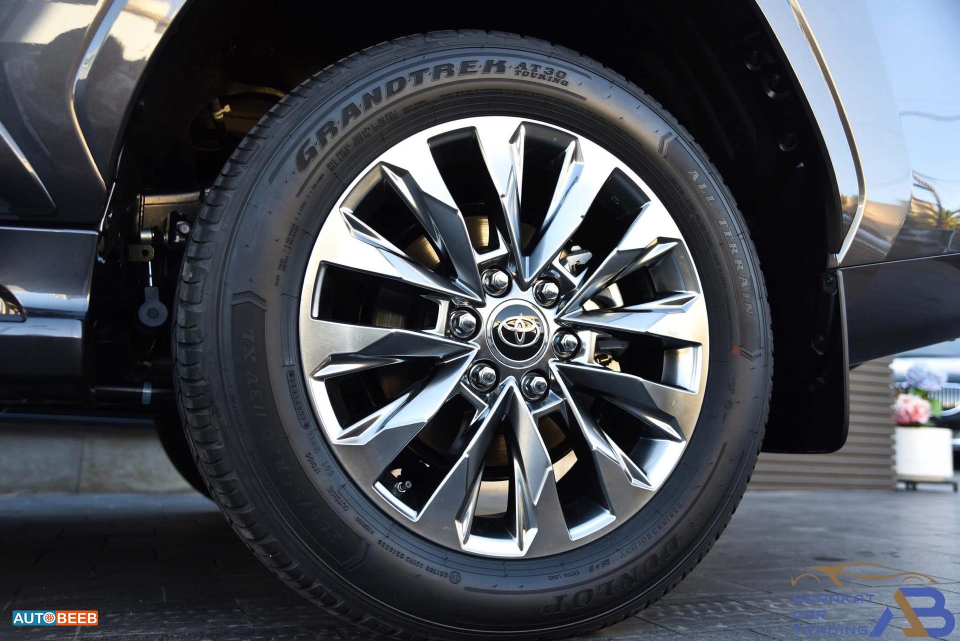 تويوتا لاندكروزر 2025