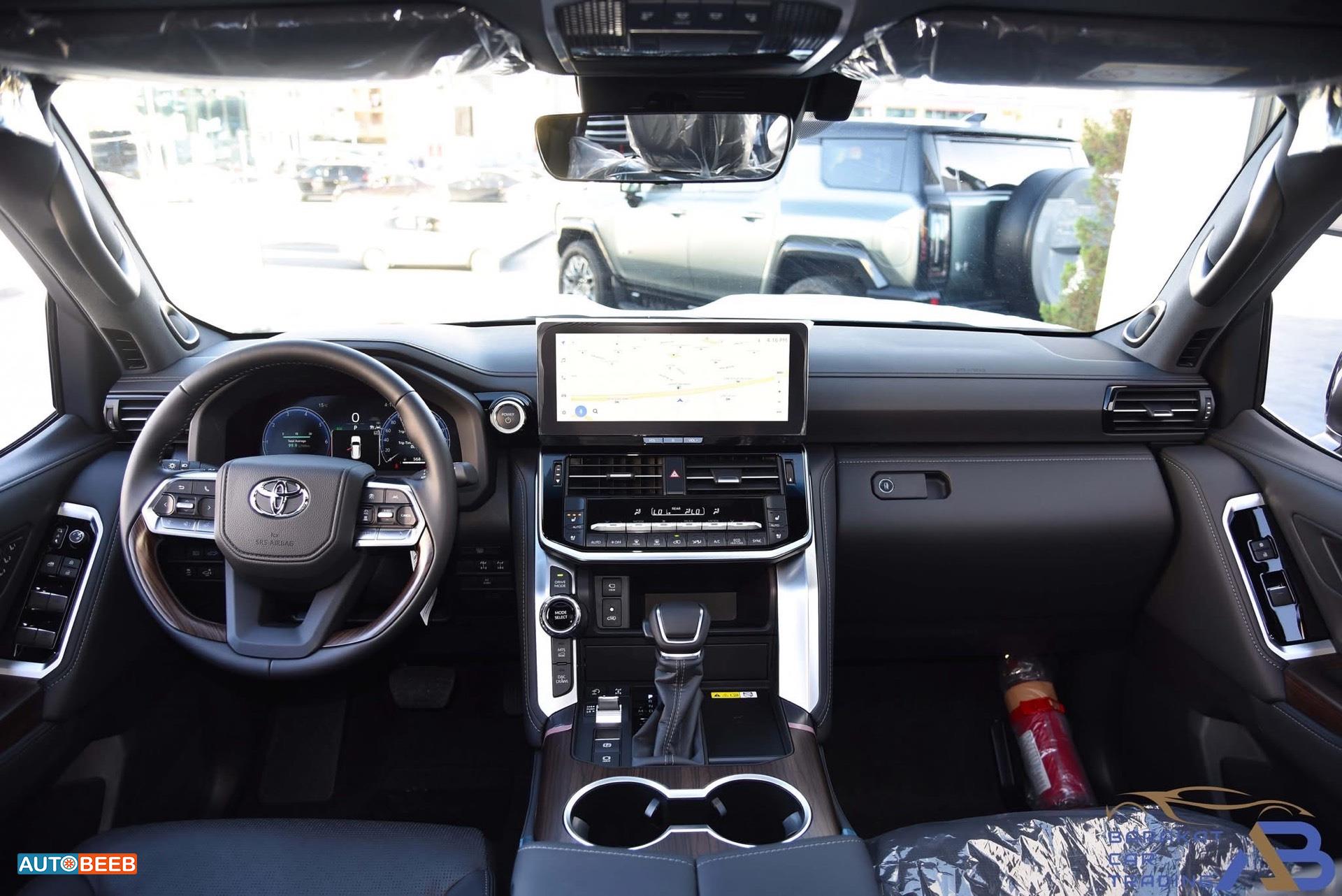 تويوتا لاندكروزر 2025