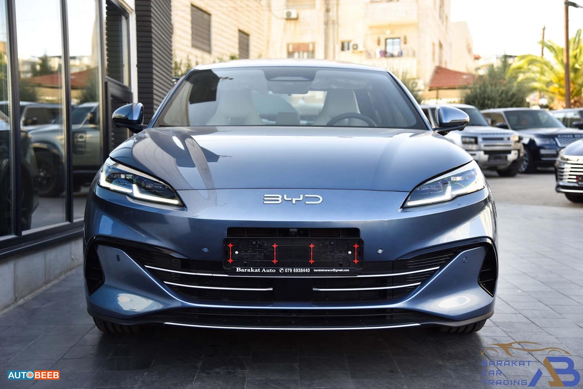 بي واي دي سيل 2025